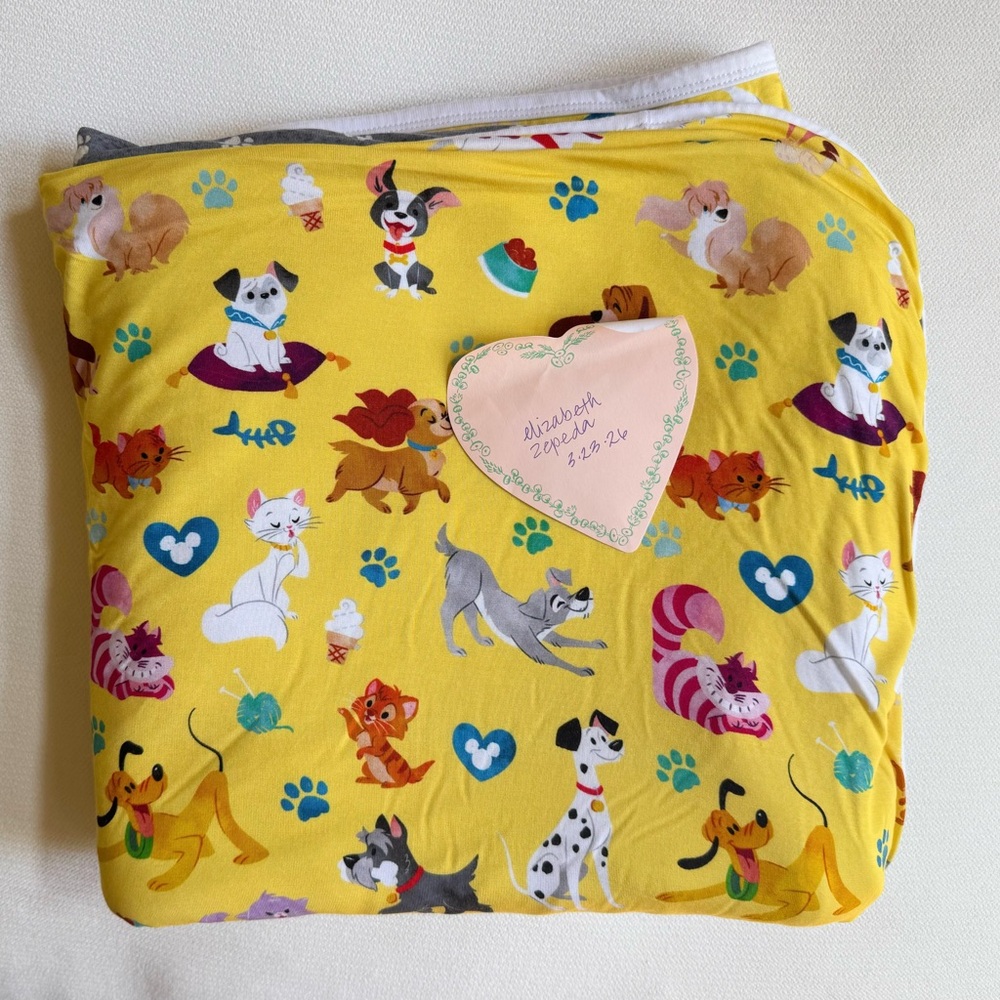 Little Sleepies Disney Pets cloud blanket